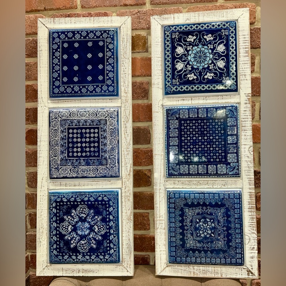 NWT 2 Farmhouse Rustic Wall Decor Art Decoration Bandana Distressed Wood Gift